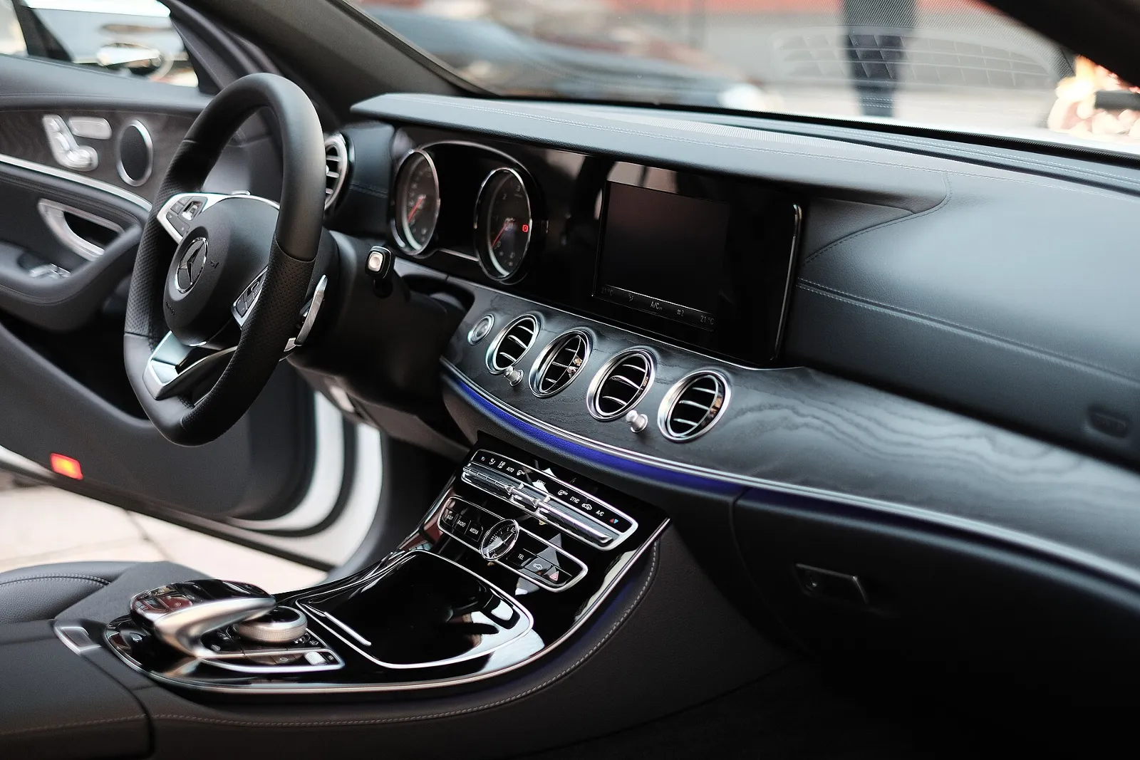 Mercedes E220
