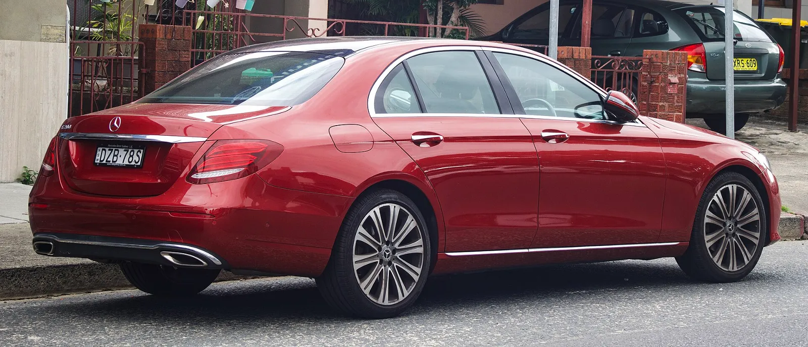 Mercedes E200