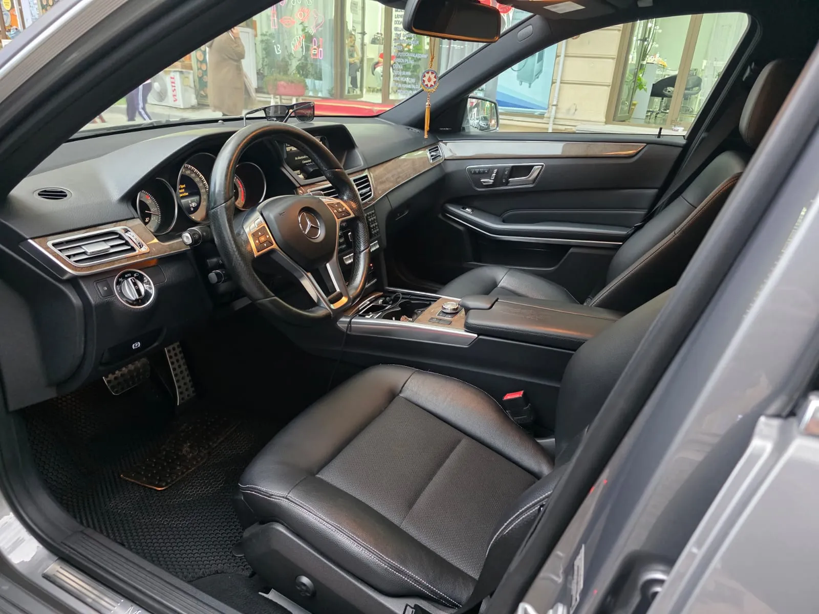 Mercedes E250
